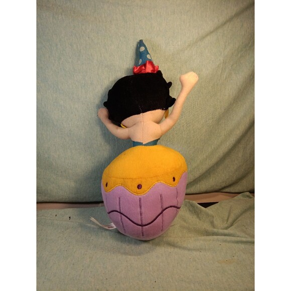 BETTY BOOP FEBRUARY BETTY’S BIRTHDAH CAKE STUFFED PLUSH TOY - Picture 2 of 3